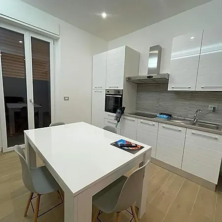 Luxury Manfredi - Centro Apartmanhotel Foggia